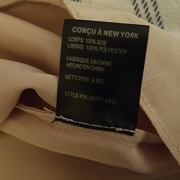 NWT, INTERMIX Nelly Ruffle Cold Shoulder Top - Picture 10 of 10